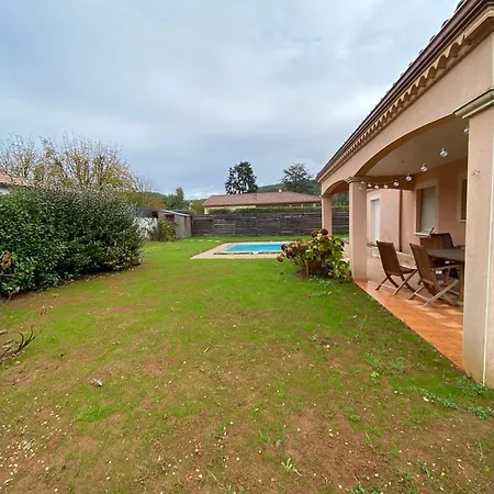 Spacieuse Avec Piscine Privé , Vallée Du Lot