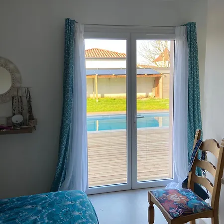 Villa Spacieuse Avec Piscine Prive , Vallee Du Lot Prayssac